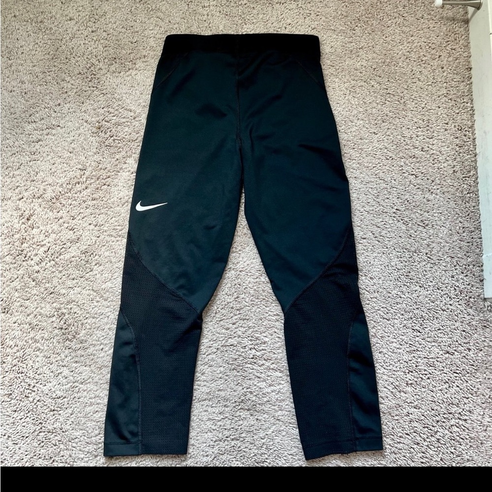{Nike} Pro Leggings